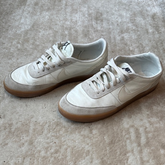 Nike Men’s White Sneakers with Gum Sole - Picture 2 of 4
